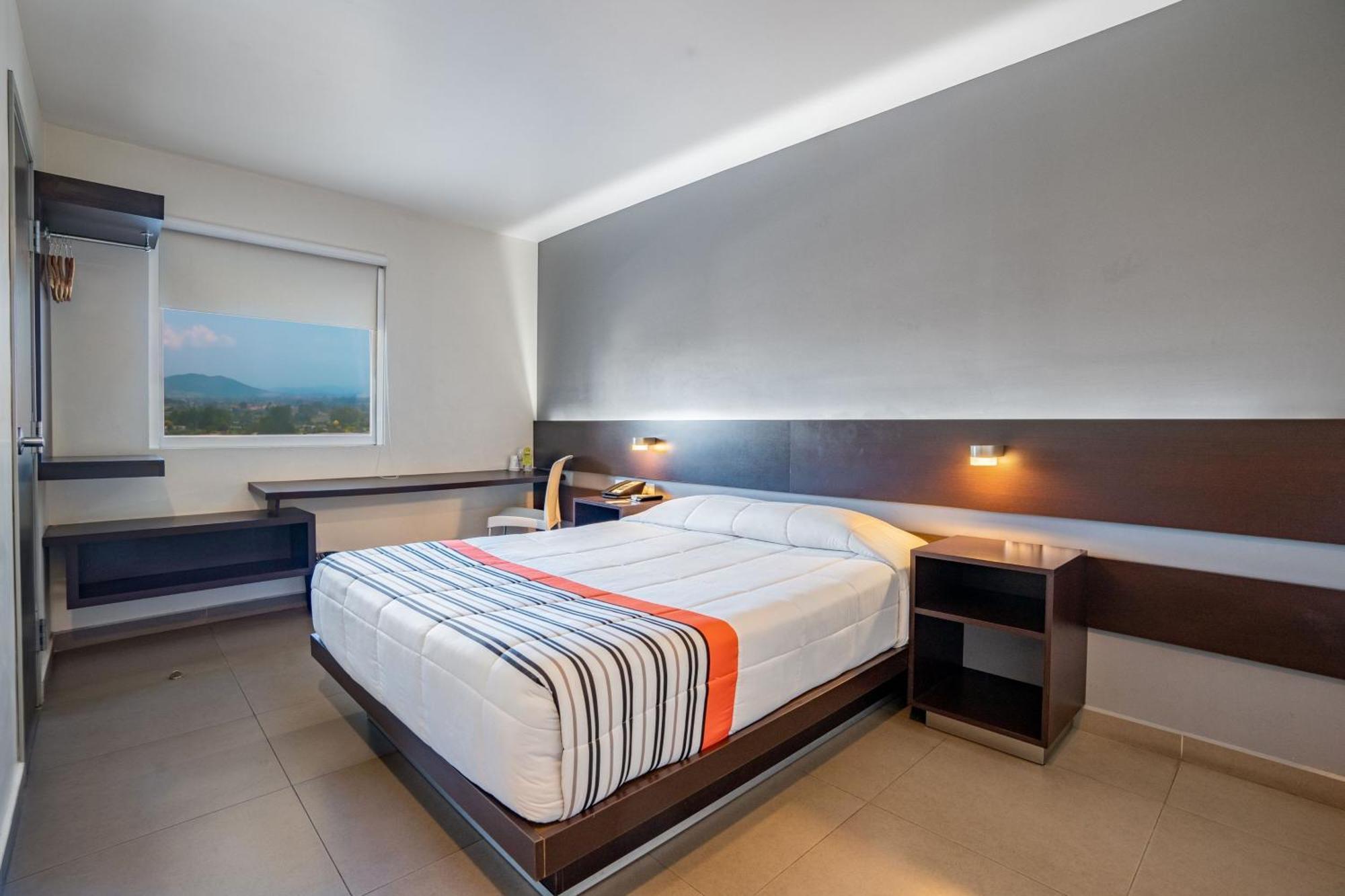 City Express Junior By Marriott Aguascalientes Centro Exterior foto