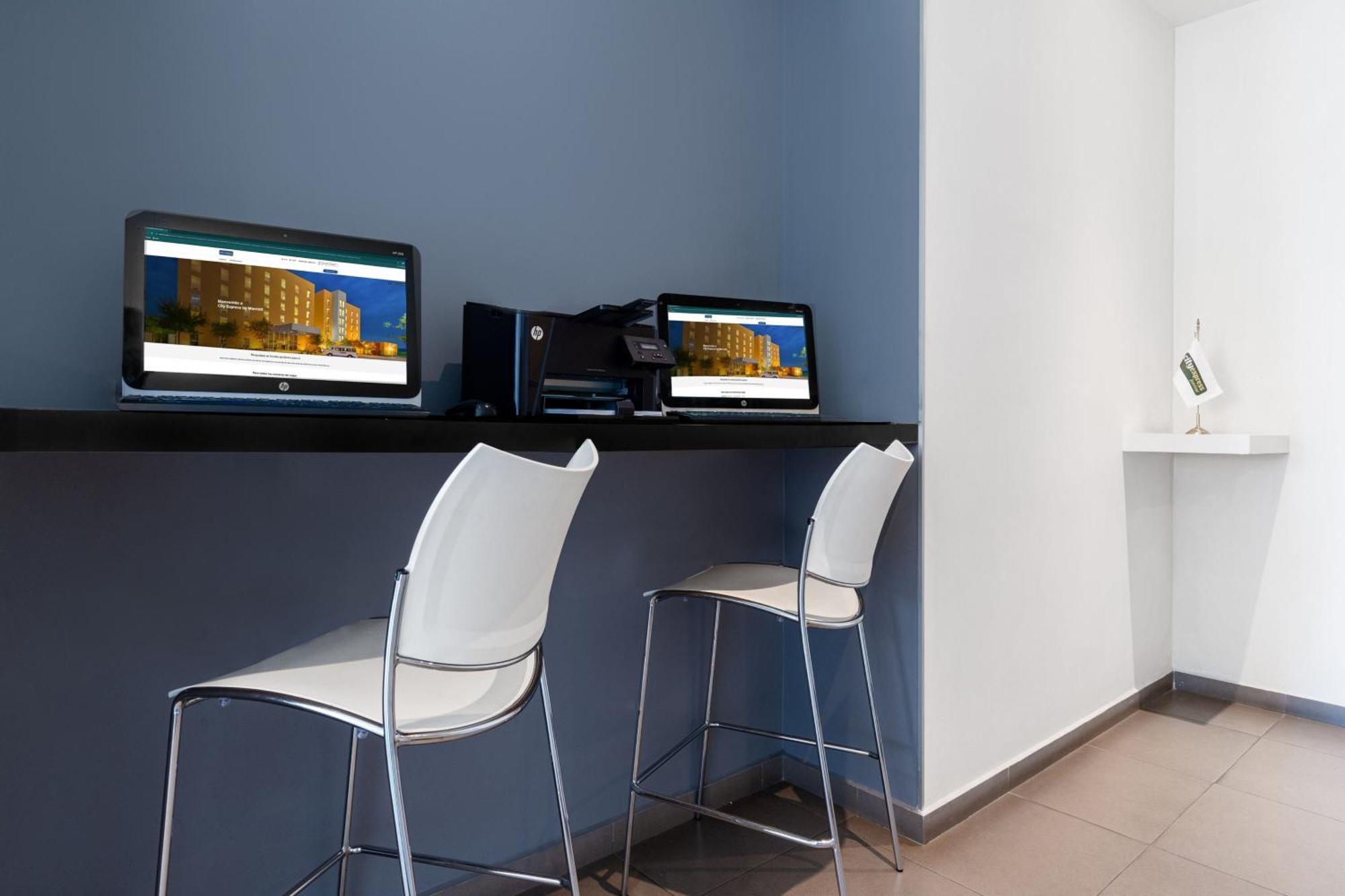 City Express Junior By Marriott Aguascalientes Centro Exterior foto