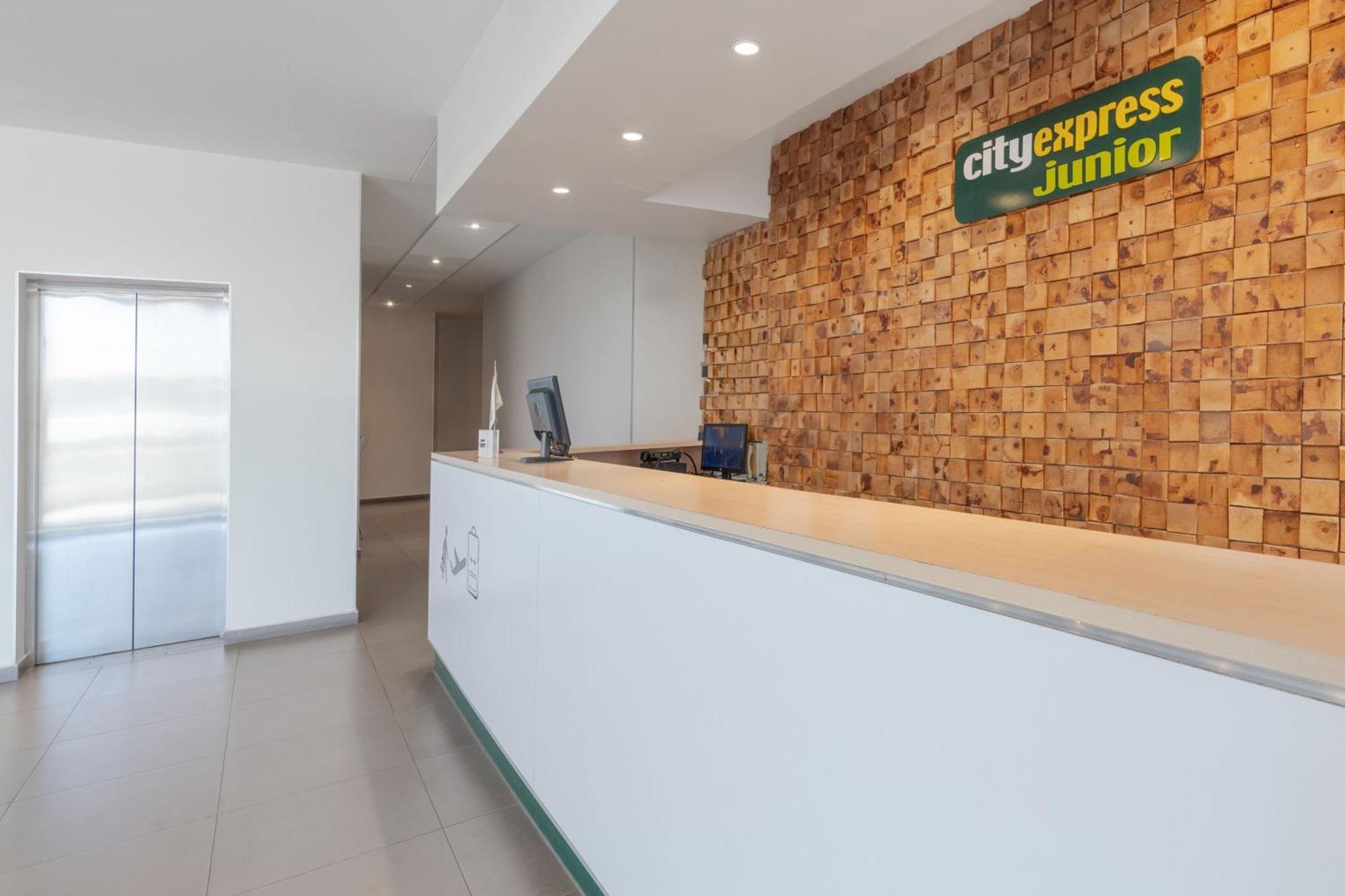 City Express Junior By Marriott Aguascalientes Centro Exterior foto